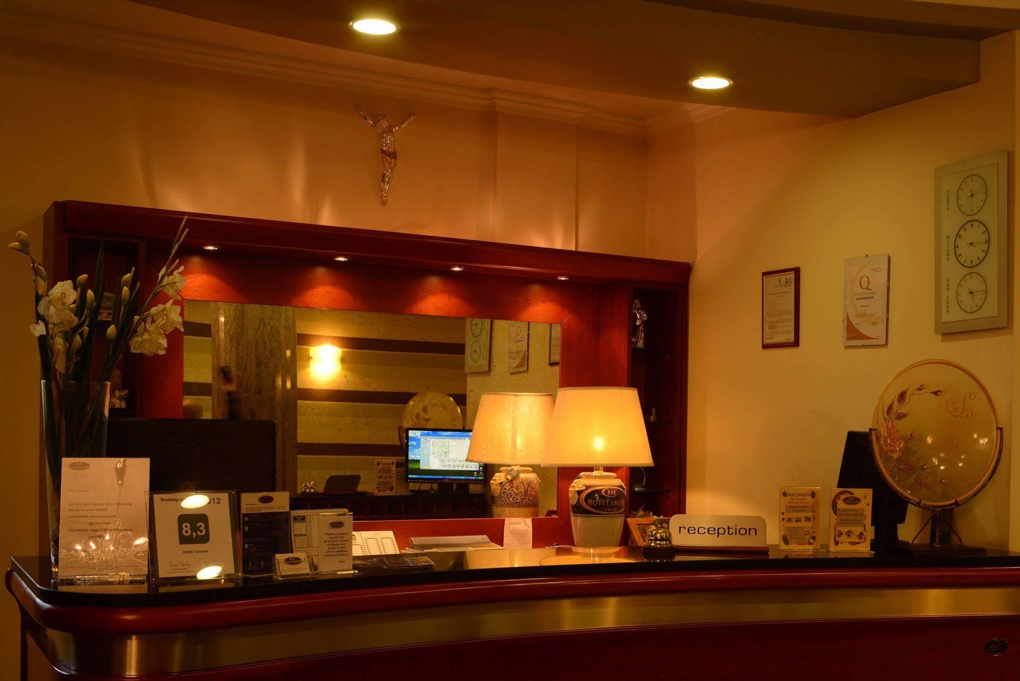 Iacone Hotel 3*